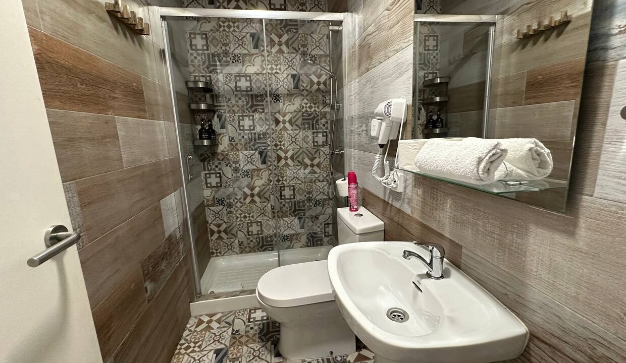 7CB5C678-AE31-4212-9A6B-7E749BE60631