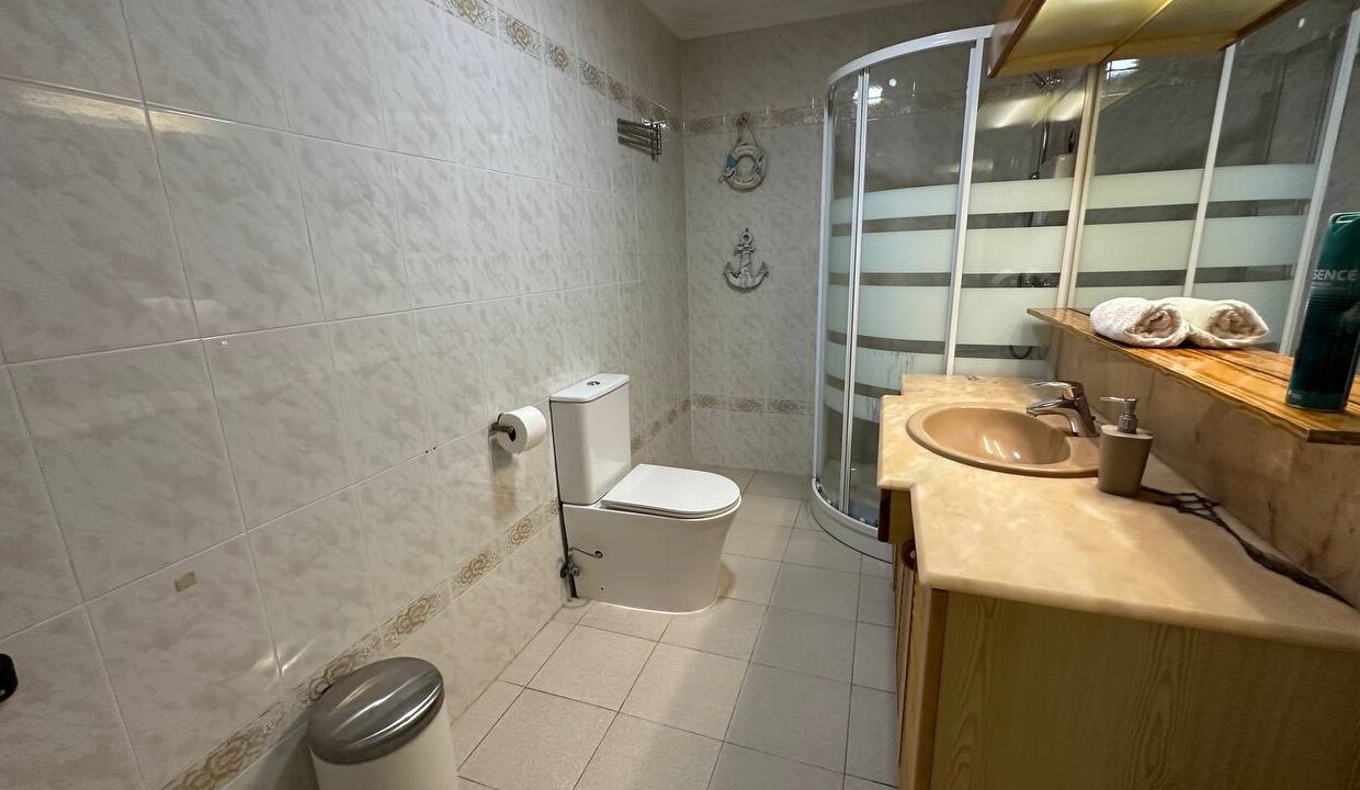 7F7EC412-C7E3-4FBF-A797-6F3F941B447A