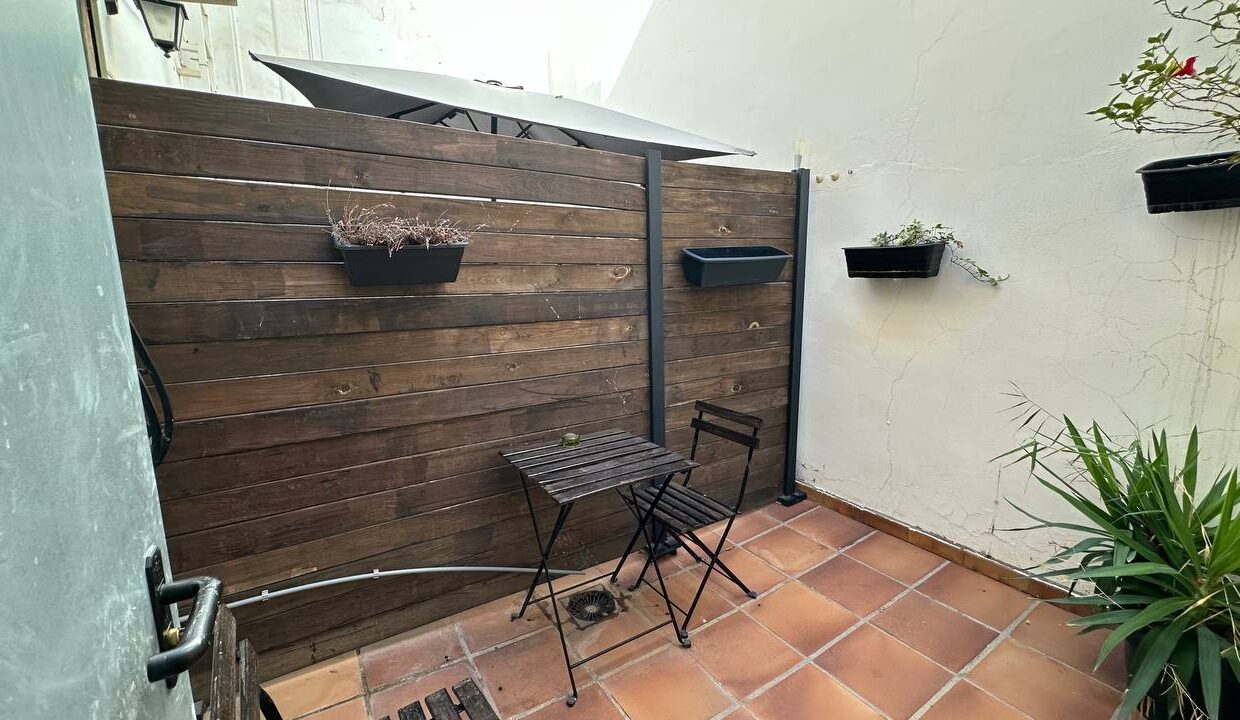 9B5B712B-44FC-4BA5-82A3-C8D79BCF4664