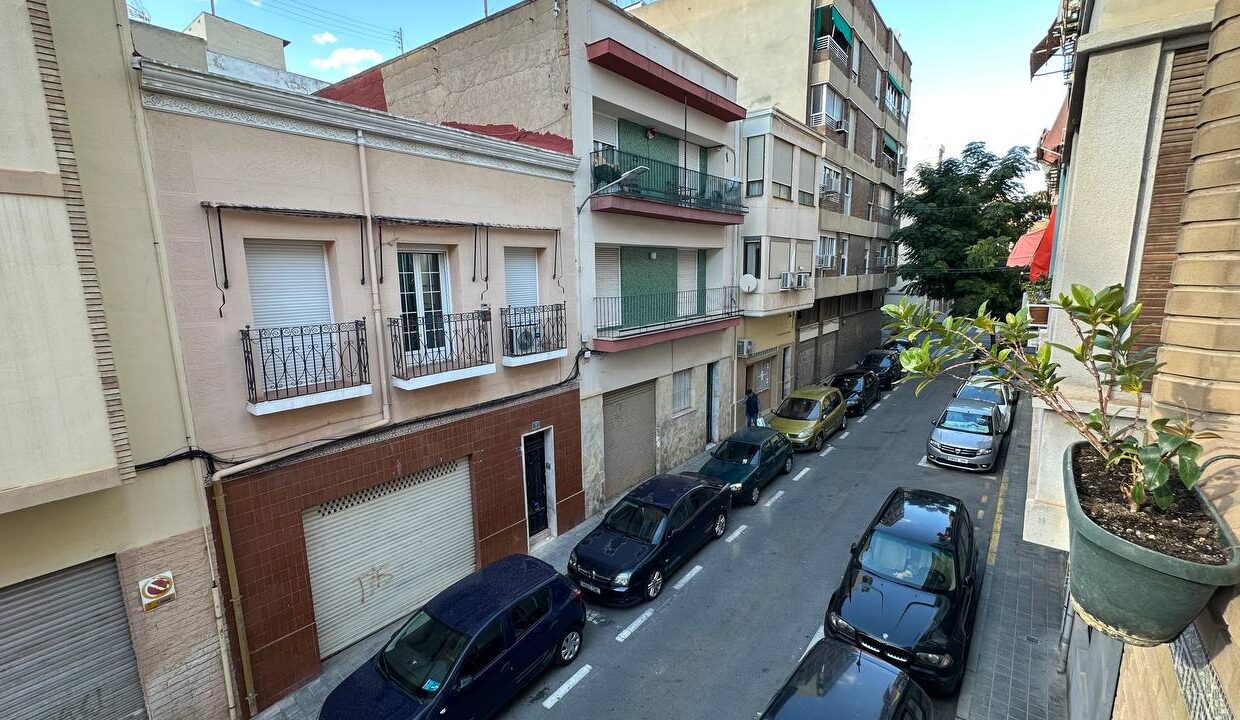 E4E44F25-B2BB-4088-BEE3-B208A4623E55