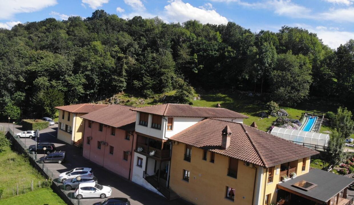 photo_5267401167044999140_y