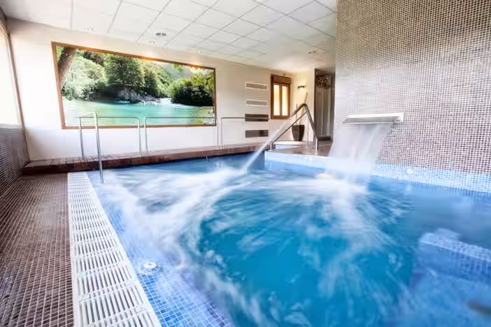 Se vende hotel con spa en Cangas de Onís