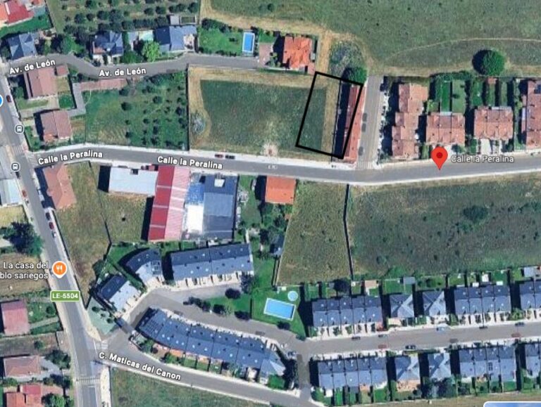 Земля на продажу на улице Калье-ла-Пералина, Сариегос, Леон