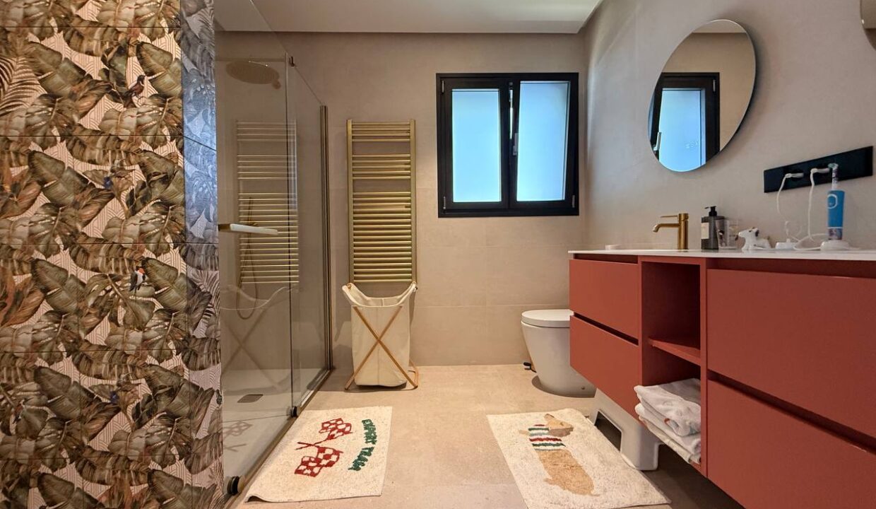 photo_5267192985688937461_y (2)