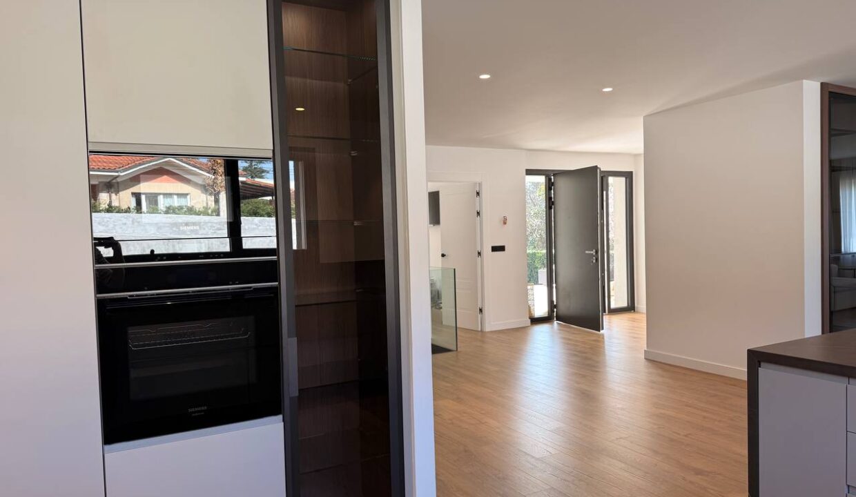 photo_5267192985688937465_y (1)