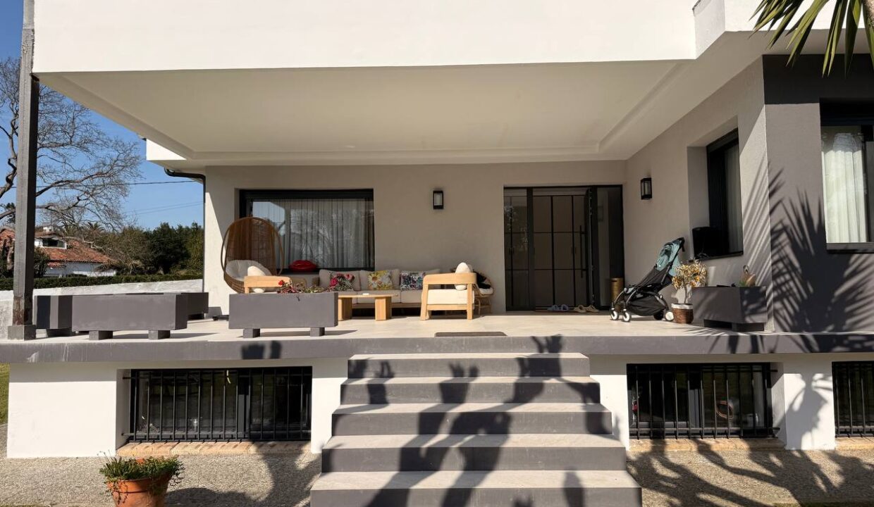 photo_5267192985688937485_y (1)