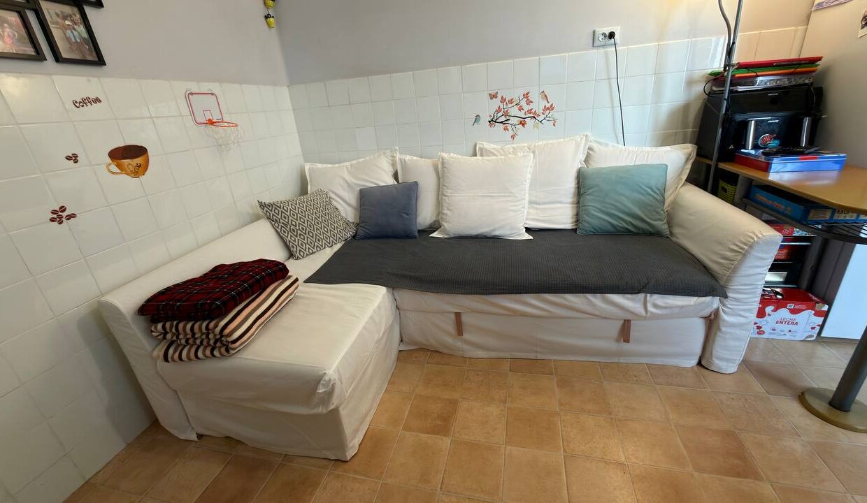 photo_5278743540022318202_y