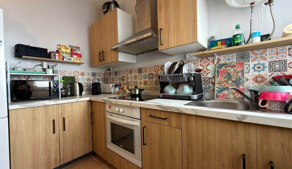 photo_5278743540022318204_y