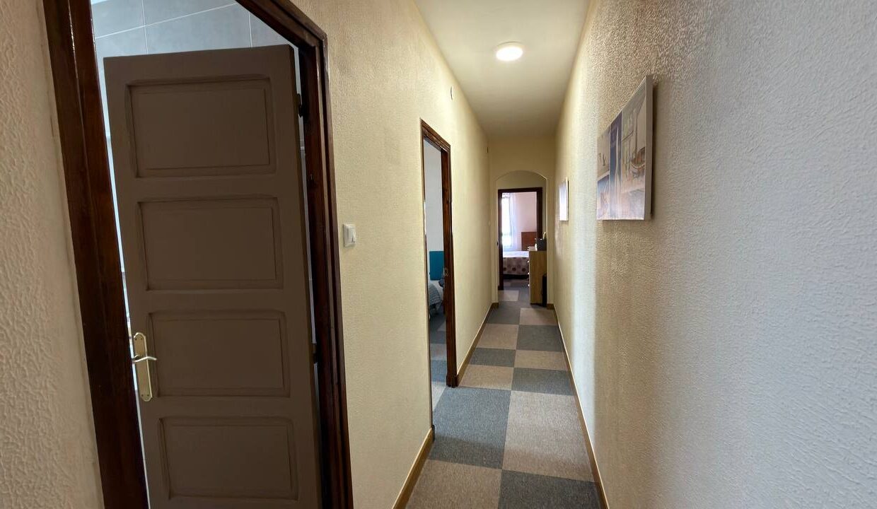 photo_5278743540022318207_y