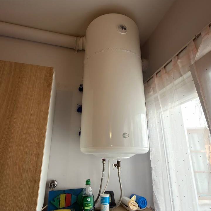 photo_5278743540022318229_y