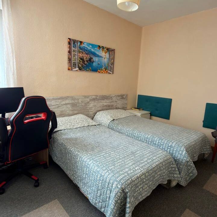 photo_5278743540022318235_y