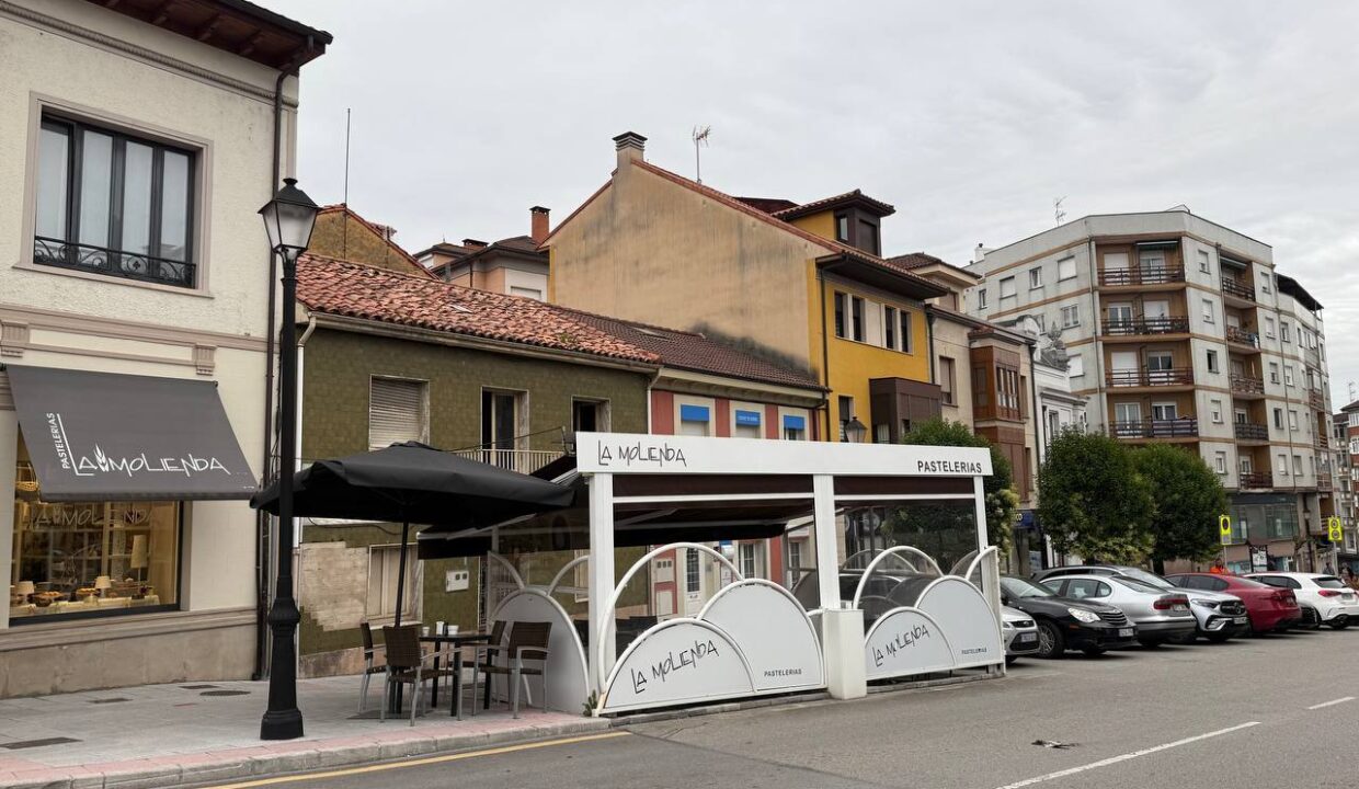 photo_5474575636191375635_y