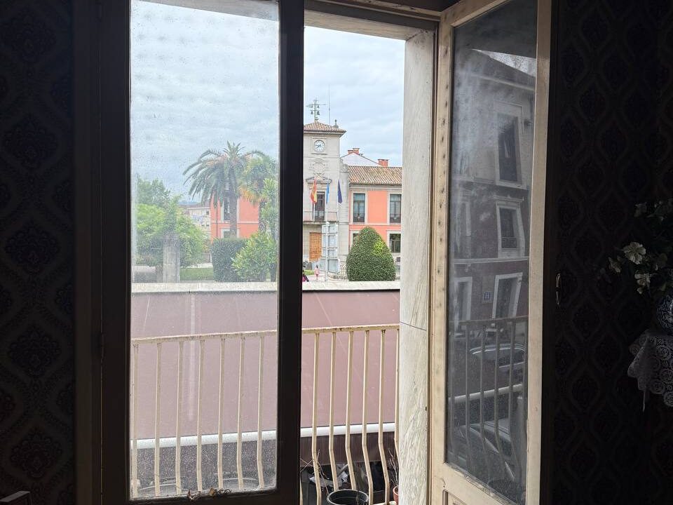 photo_5474575636191375646_y