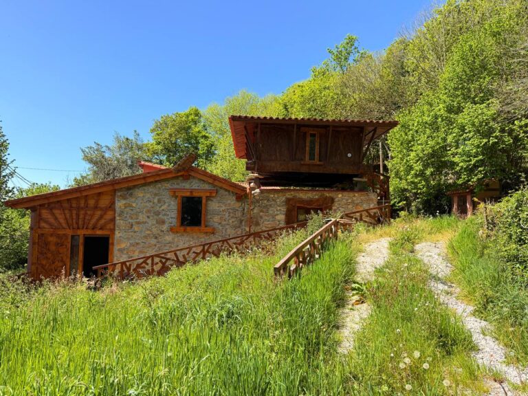 Hostel for sale with several urban properties on the camino de santiago
