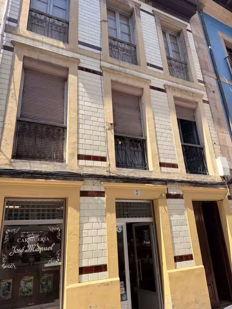 Edificio en Villaviciosa